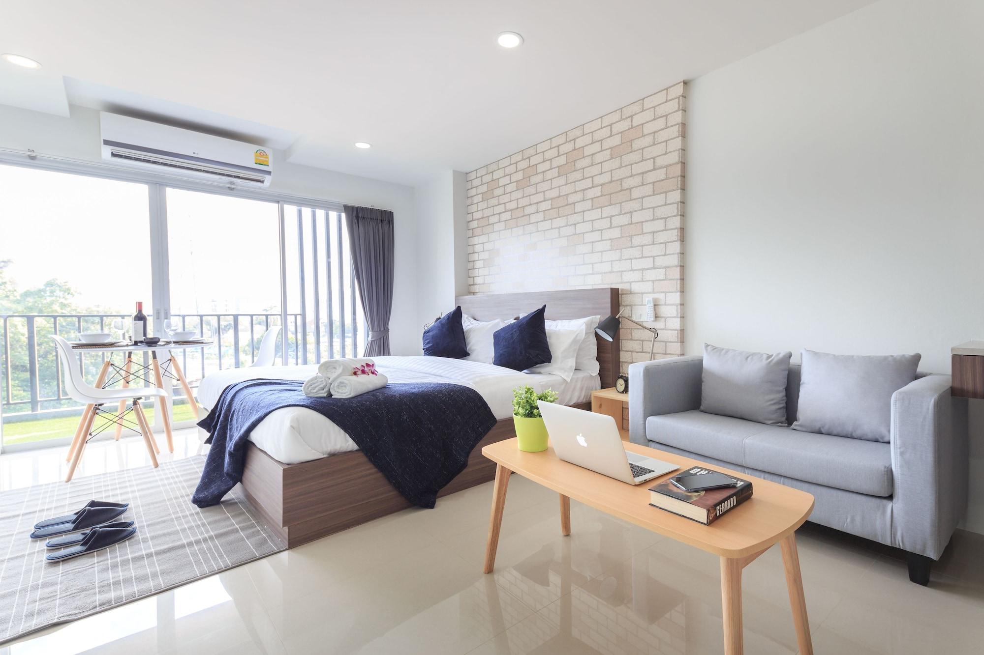 Q Space Residence Bangkok Exterior photo
