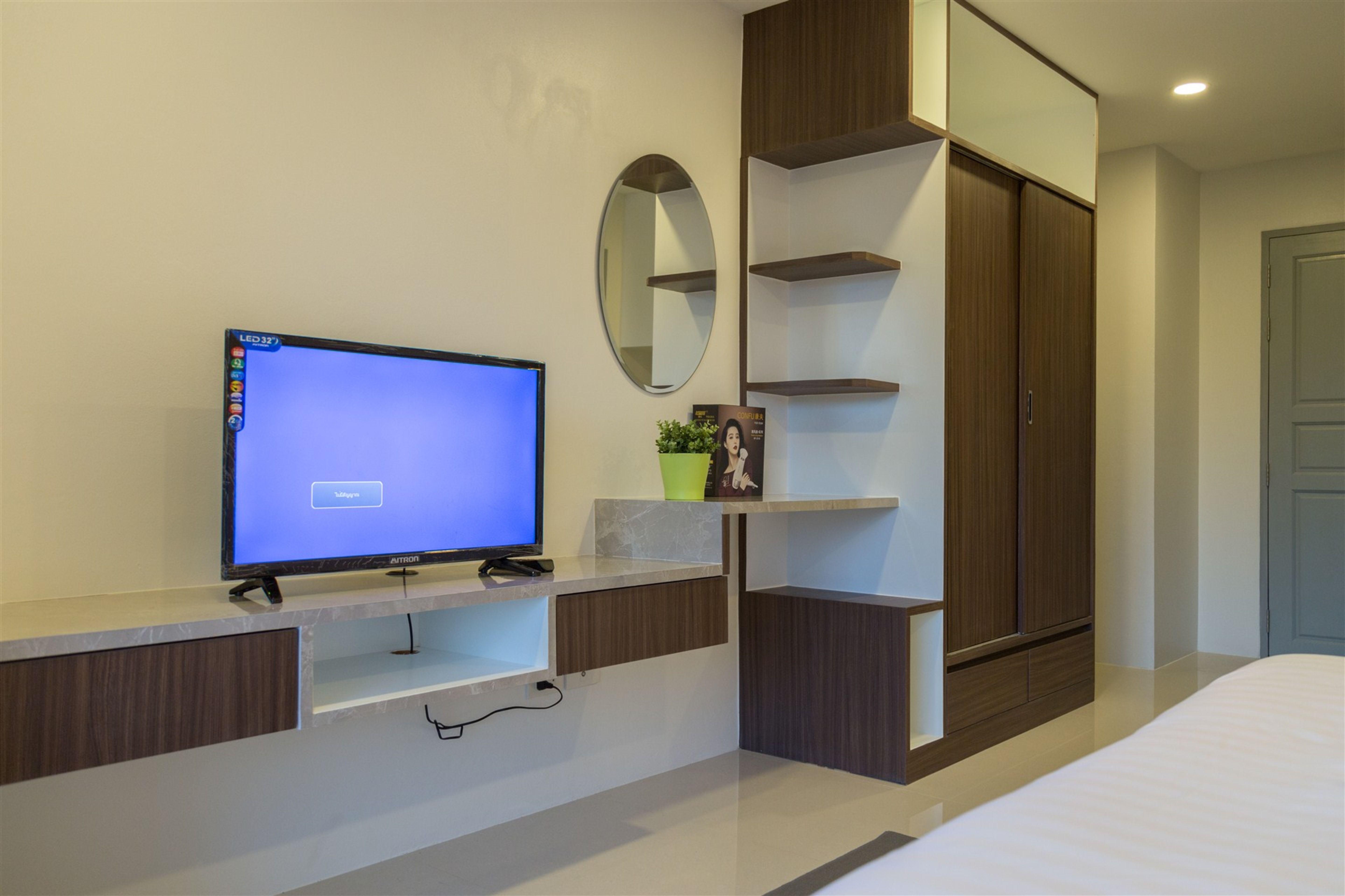 Q Space Residence Bangkok Exterior photo