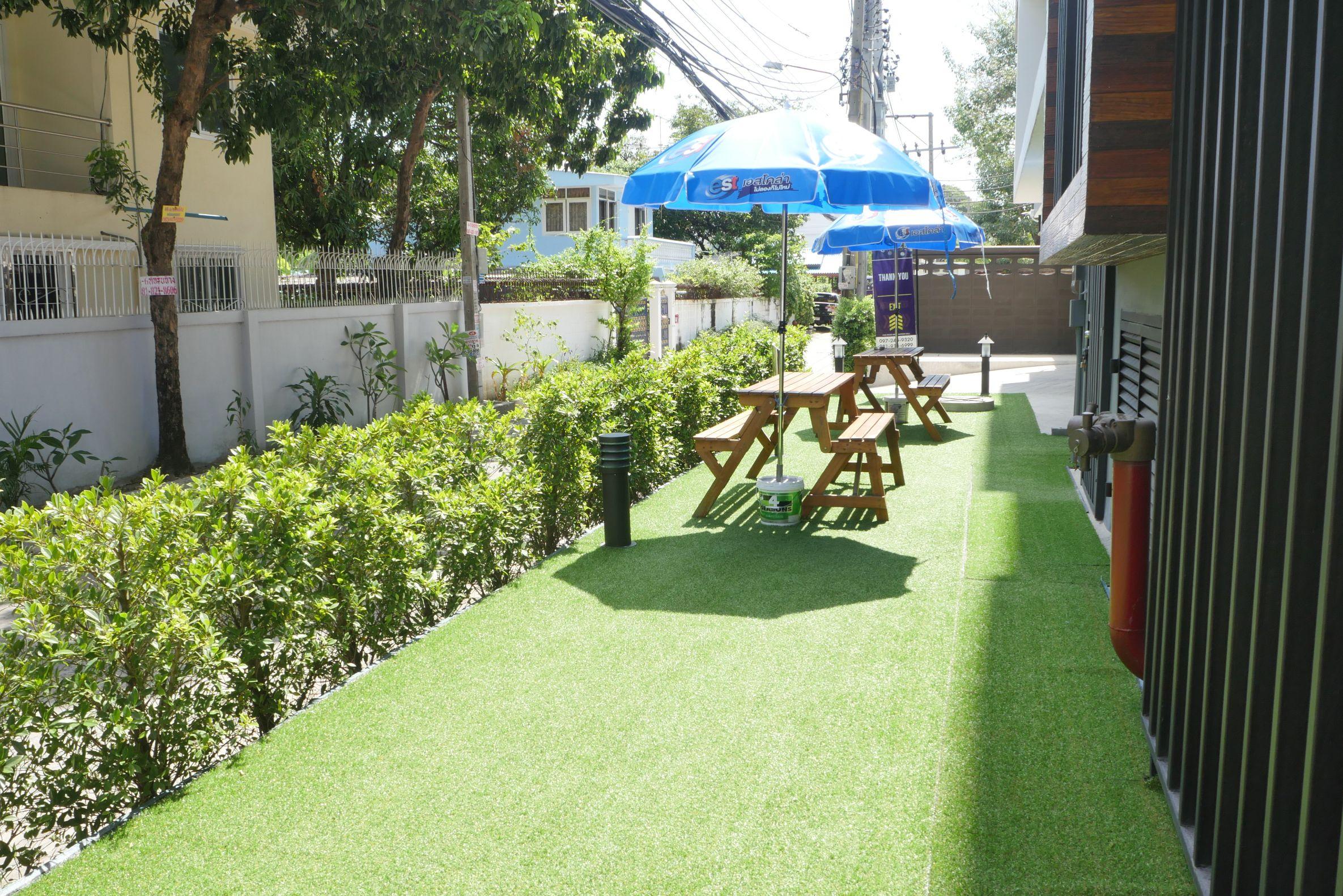 Q Space Residence Bangkok Exterior photo