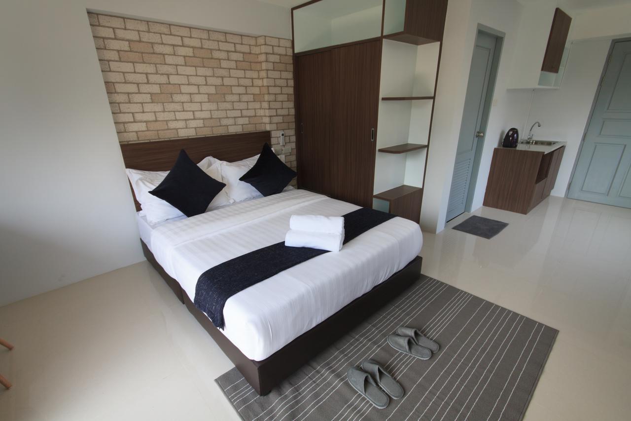 Q Space Residence Bangkok Exterior photo
